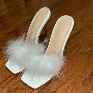 Elegant White Feathered Heels ♡